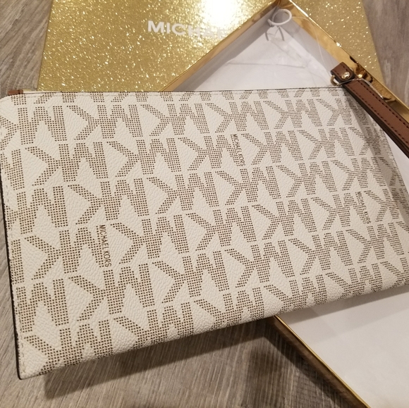 Michael Kors Clutch/Wristlet